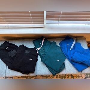 Figs Scrub Set in Black, Green, and Blue